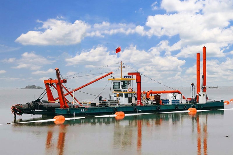 絞吸式挖泥船的介紹